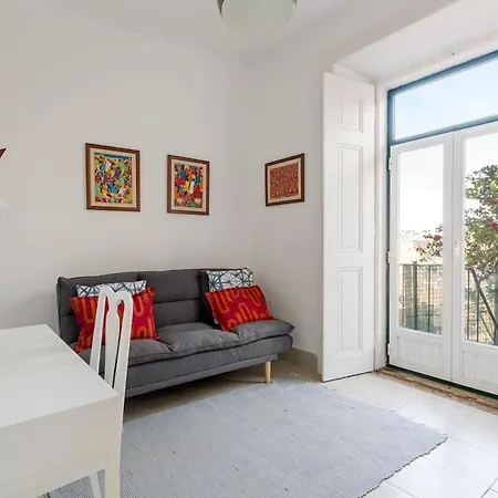 T1 With A Garden In The Heart Of Апартаменты