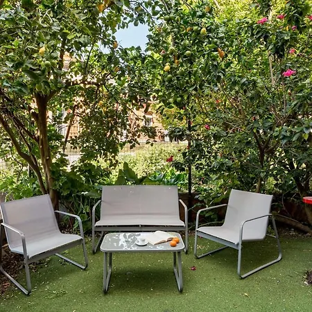 Апартаменты T1 With A Garden In The Heart Of *